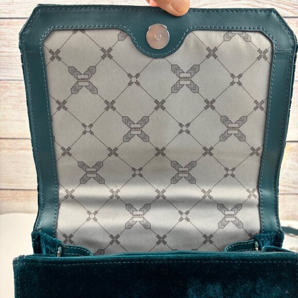 Aimee Kestenberg Velvet Mia Crossbody Bag Expandable Emerald Green - Picture 4 of 11